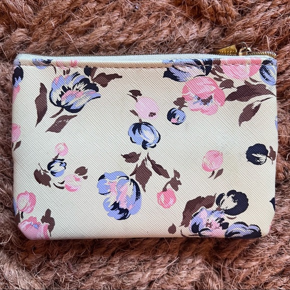 Mercury Duo Floral Tissue/Small Items Pouch - Picture 2 of 5